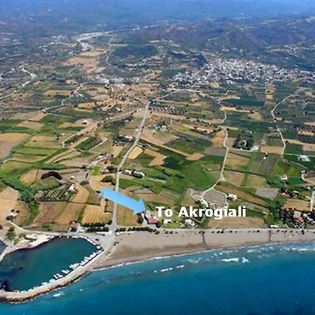 To Akrogiali 3* Fanes (Rhodes)