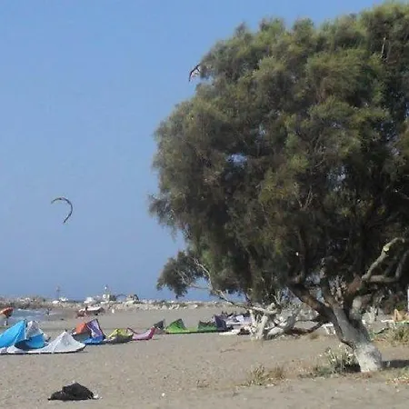 فندق مبيت وإفطار To Akrogiali *