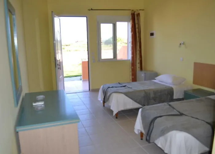 To Akrogiali פאנאי